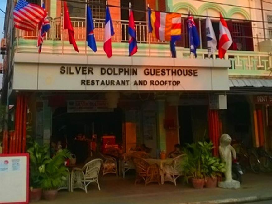 Silver Dolphin Guesthouse & Restaurant Kratie Exterior photo